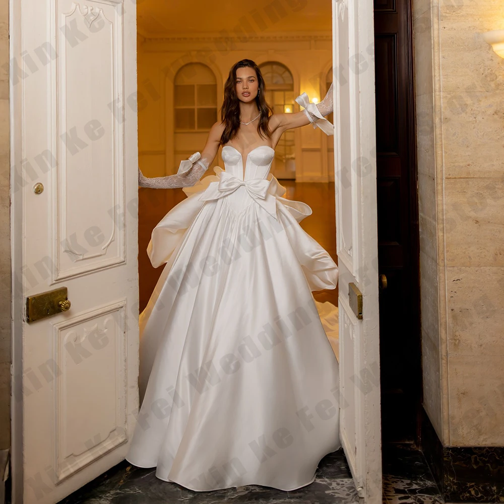 

2025 Gorgeous Women's Wedding Dresses Satin Sexy Sleeveless A-line Backless Princess Bridal Gowns robe de Mariée Customized Robe