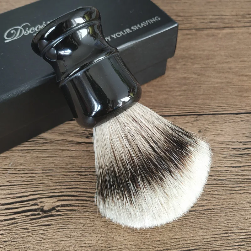 dscosmetic-brosse-a-raser-en-poils-naturels-avec-manche-noir-et-pointe-argentee-pour-homme-pour-rasage-humide