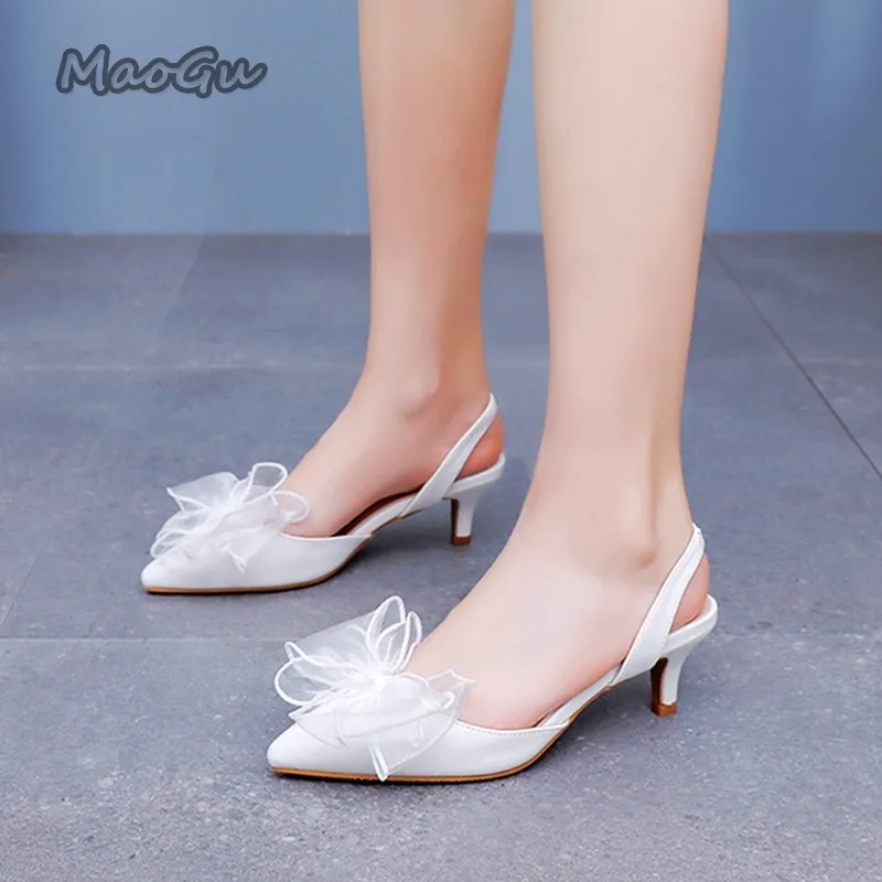 Zapatos de Tacón Bajo de 5CM para Mujer, Zapatos de Novia con Punta Puntiaguda y Tira Trasera de Satén Blanco, Tacones de Aguja, Sandalias Elegantes con Lazo para Boda