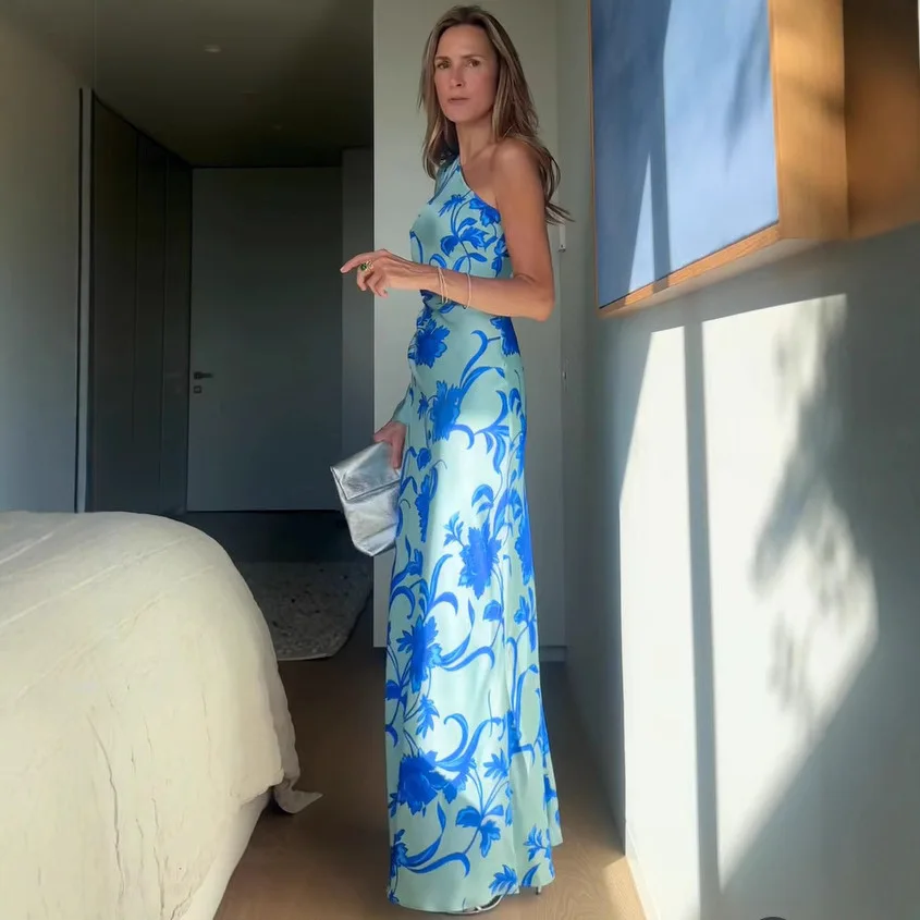 فستان نسائي صيفي جديد موديل 2025 مكشوف الأكتاف للعطلات مطبوع برقبة غير متماثلة 68855