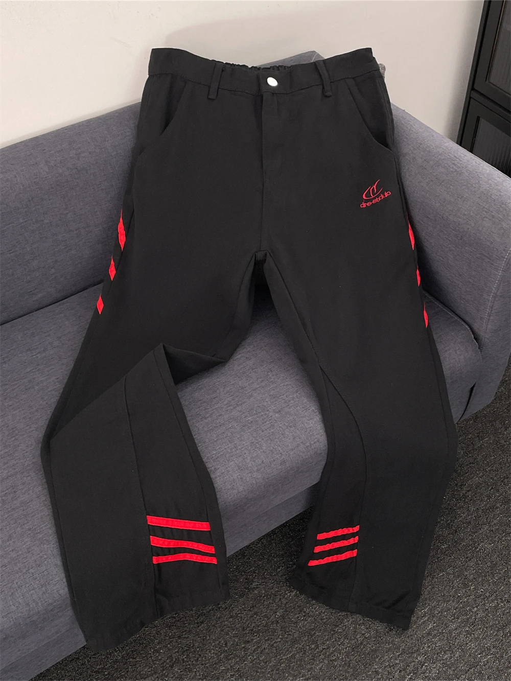 

Slimming Effectiveness Red And Black Color Block Diagonal Stripe Men's And Women's Design Sense American Workwear Straight Le...
