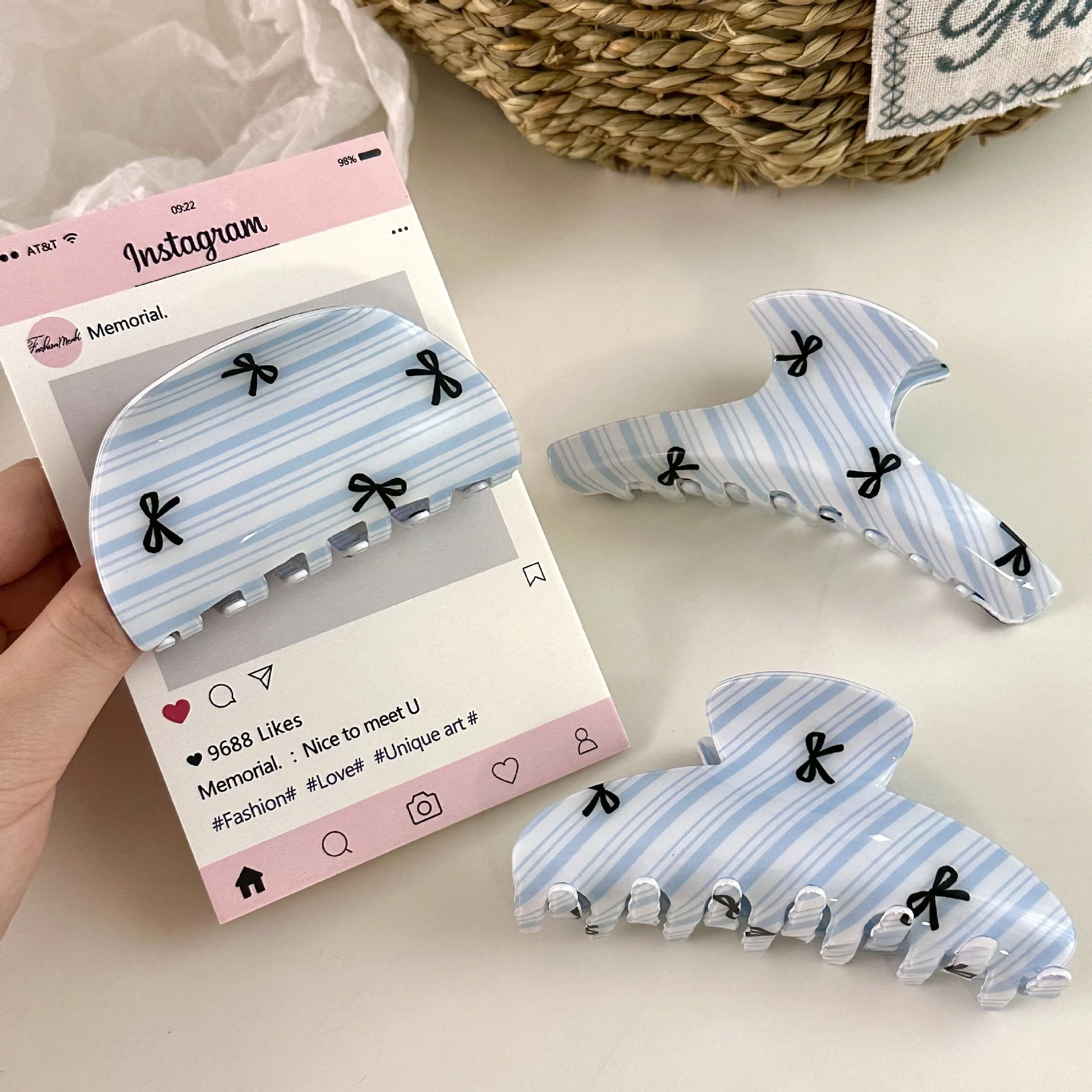 

NEW Blue White Striped Bow Print Hair Claw 11CM Large Acrylic Claw Clips INS Trendy Hair Clips for Women Girls Hair Accessories