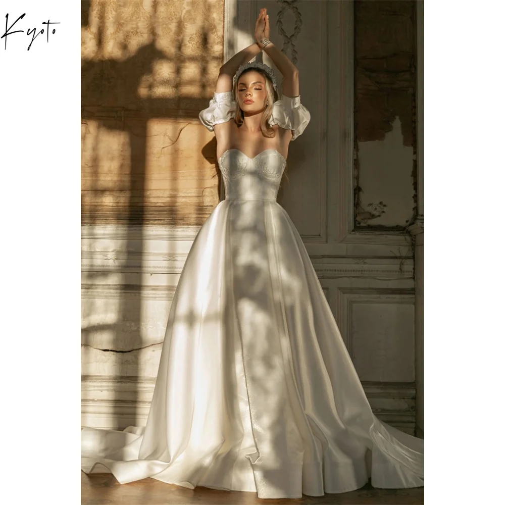 

Kyoto White Appliques Puff Sleeve Prom Dresses Ball Gown Customized جديد في الفساتين Heart Shaped Neckline vestidos de novia