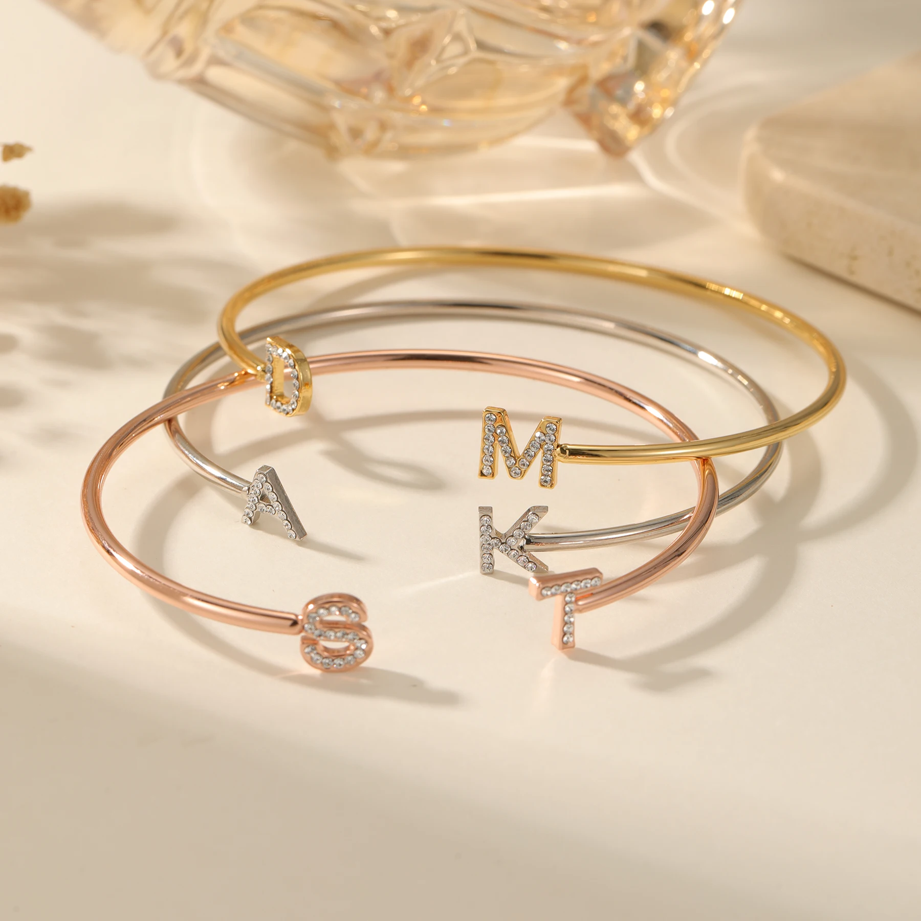 

Customized Pavé CZ Adjustable 26 Initial Letter Bracelet For Women Simple Elegant Jewelry Friendship Party Gift Wholesale