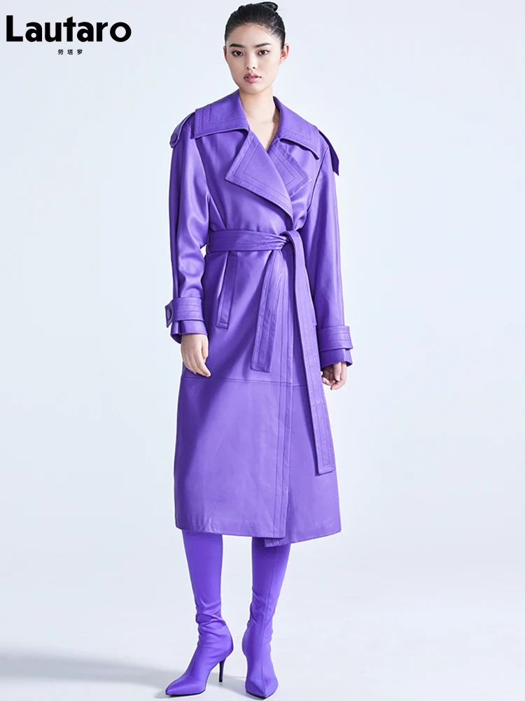 Lautaro primavera outono longo luxo elegante roxo colorido falso couro trench coat para mulheres faixas runway designer moda 2022