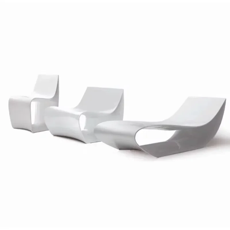 

Simple modern fiberglass chair