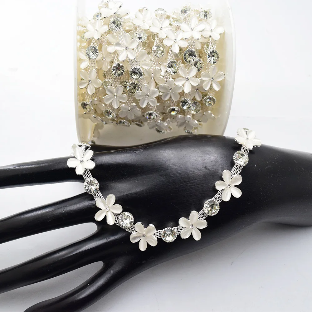 

1/5 Yard Fashion Fine Glass Rhinestone Decorative Chain Used for Sewing DIY Accessories on Dress Coats Wedding Dresses