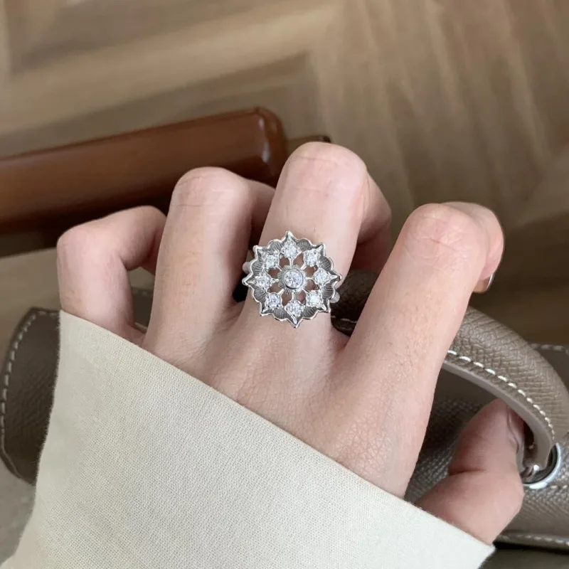 Buchi نمط الفضة نحى الزركون الدانتيل ندفة الثلج حلقة مفتوحة المرأة المتخصصة تصميم الأزياء الخفيفة الفاخرة والمجوهرات الرائعة