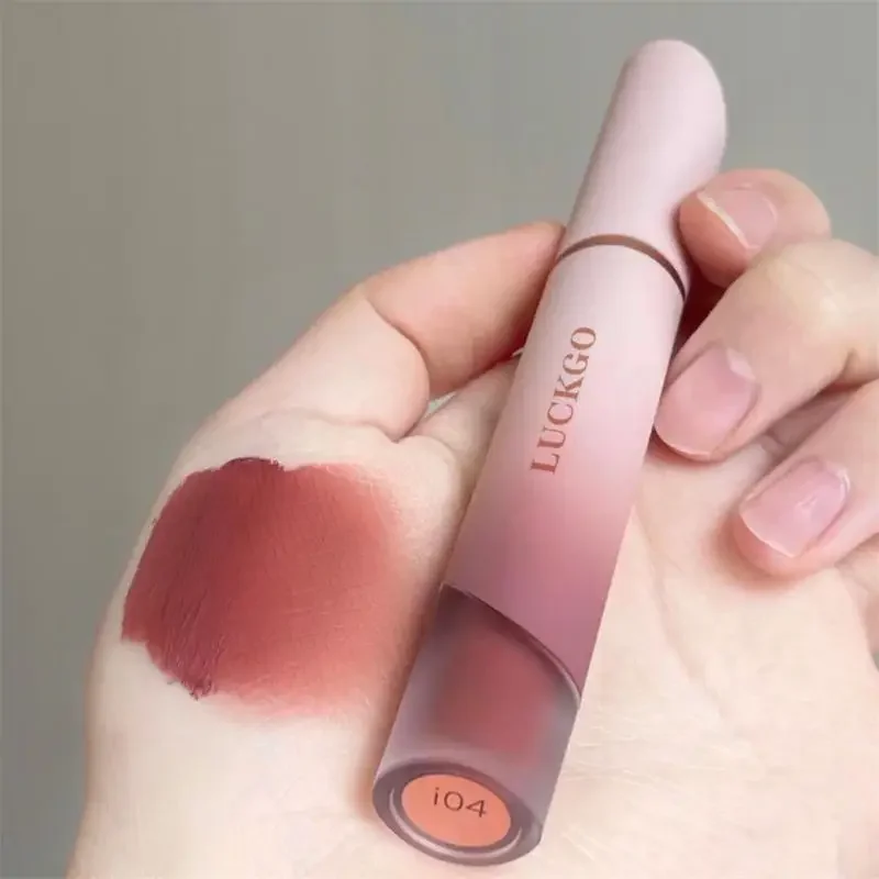 Velluto opaco rossetto Soft Mist Liquid Lip Gloss Waterproof Long Lasting Lip Stick donna Red Lip Tint studente Beauty Cosmetic