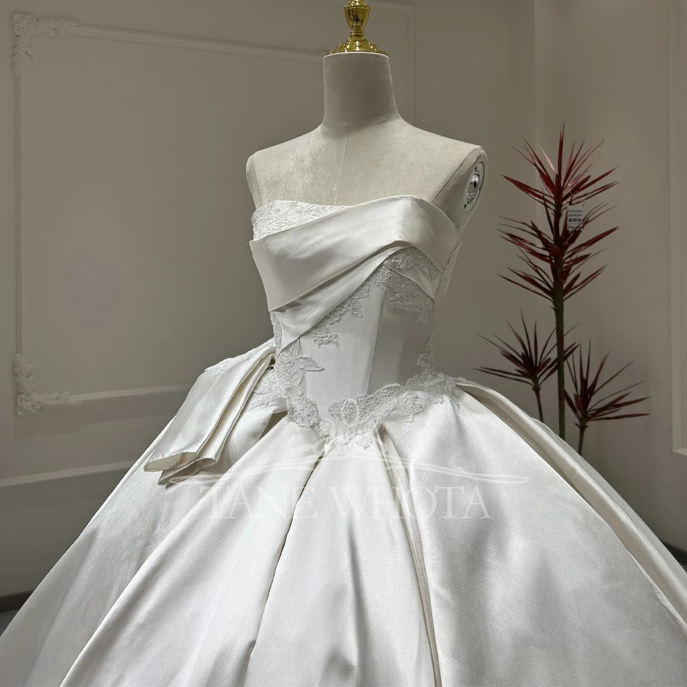 

Wedding Dress Bride Strapless Lace Up Back Ruched Customized Luxury Wedding Dress