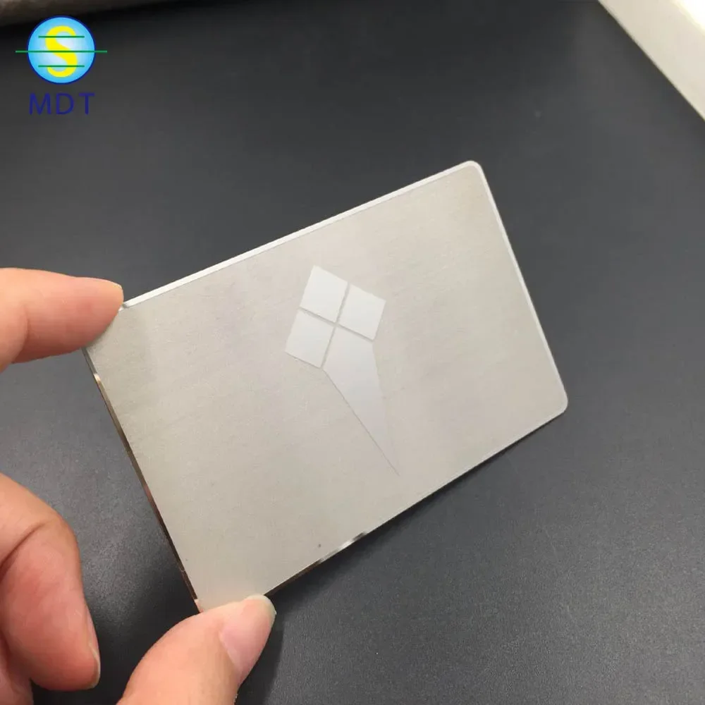 Tarjetas metálicas de acero inoxidable DU Black and Gole