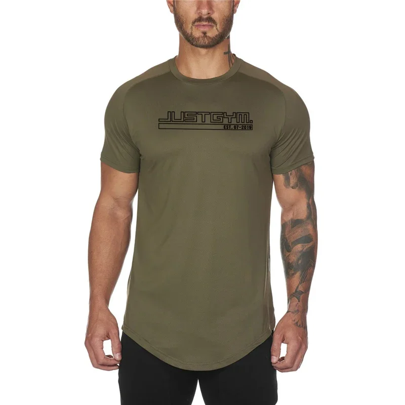 Mens Gym Clothing Training Quick Dry Mesh T-shirts Curved Hem Raglan Short Sleeve Lightweight Breathable Athletic Sport Top Tees