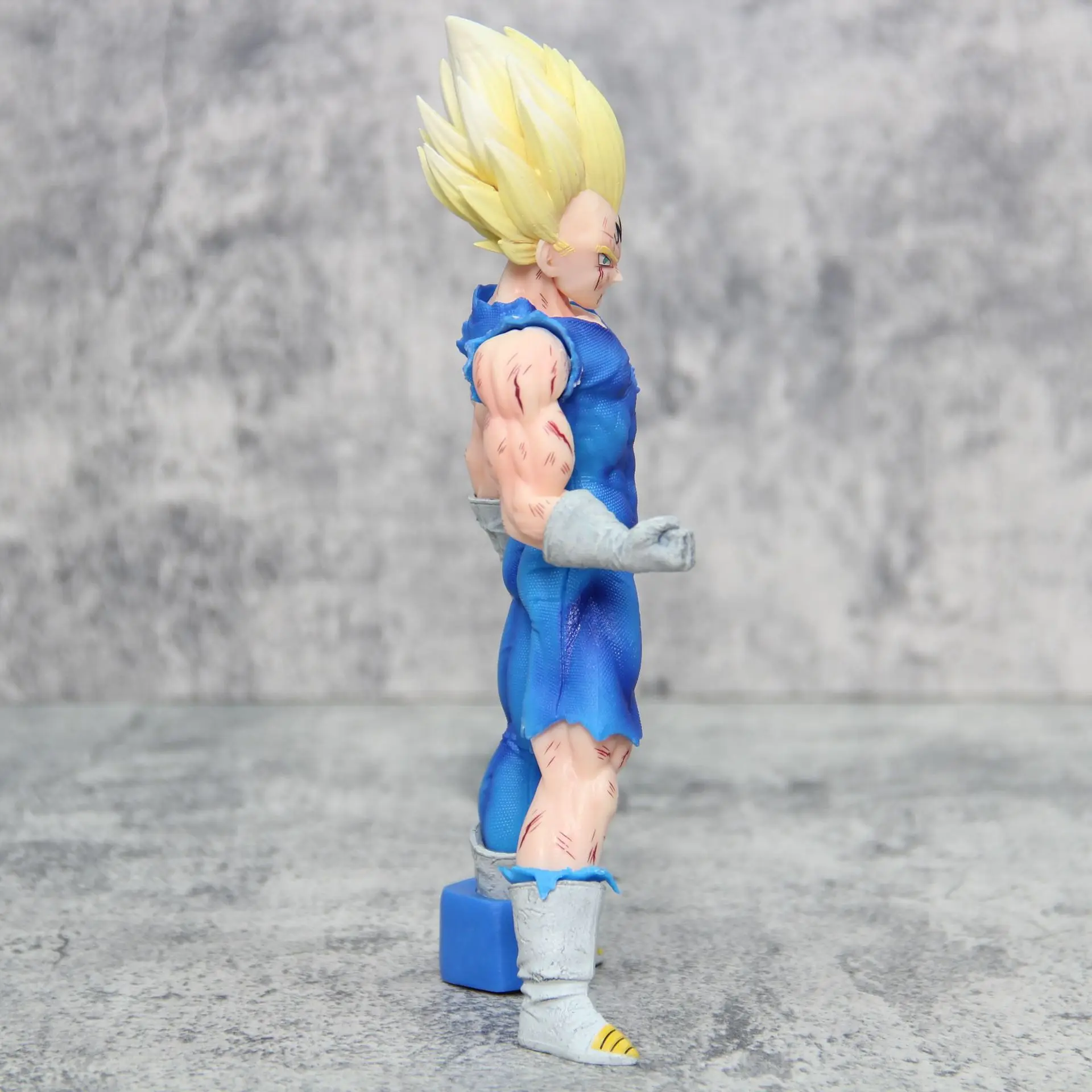 Dragon Ball Z Super Saiyan Prince Vegeta Figure Handpiece Magical Standing Posture Models Anime Ornaments view 3