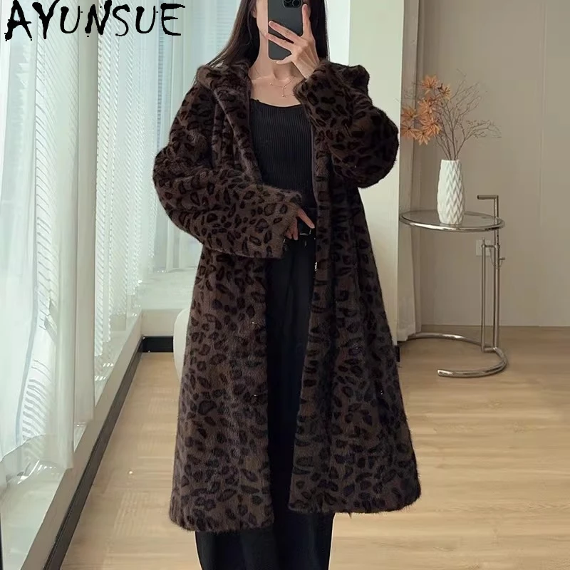 AYUNSUE-abrigo de piel de visón Natural para mujer, ropa de invierno, abrigos de piel auténtica de visón entero, novedad en abrigos de longitud media con estampado de leopardo 2026