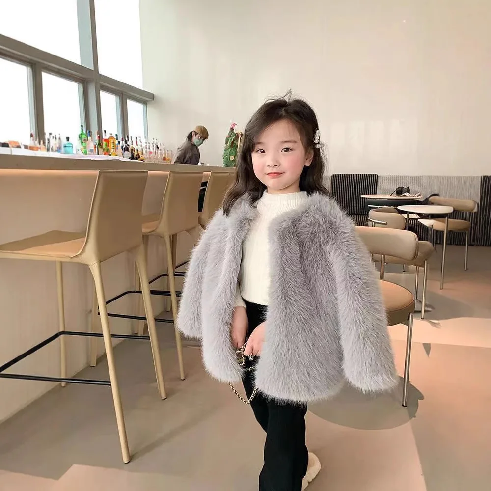 

Girl's Stylish Furry Top Children's Temperament Thick And Warm Fake Fur Jacket