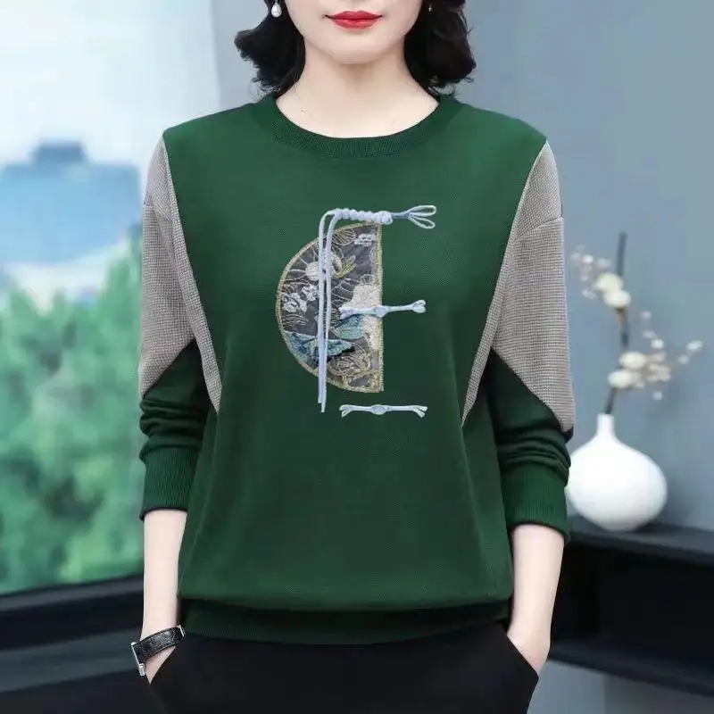 Thickened Long Sleeve Sweatshirt Mommy Style Base Layer Warm Top Velvet T-Shirt for Middle-Aged Women Standard Fit Commute Style