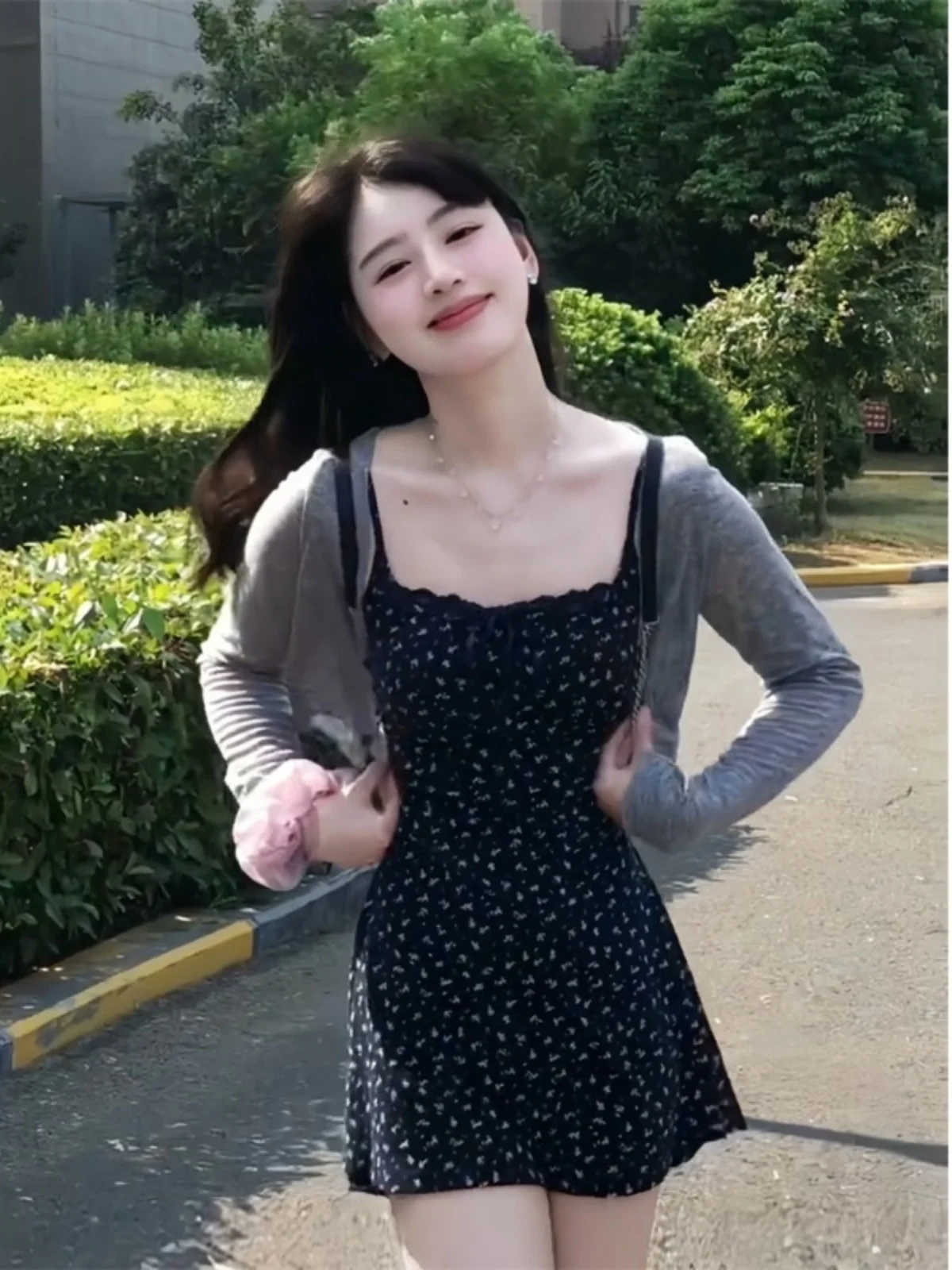 

Весенне-летний комплект с цветочным принтом на талии и бретельками, женский тонкий открытый кардиган, пикантная юбка, модный ансамбль, китайское происхождение