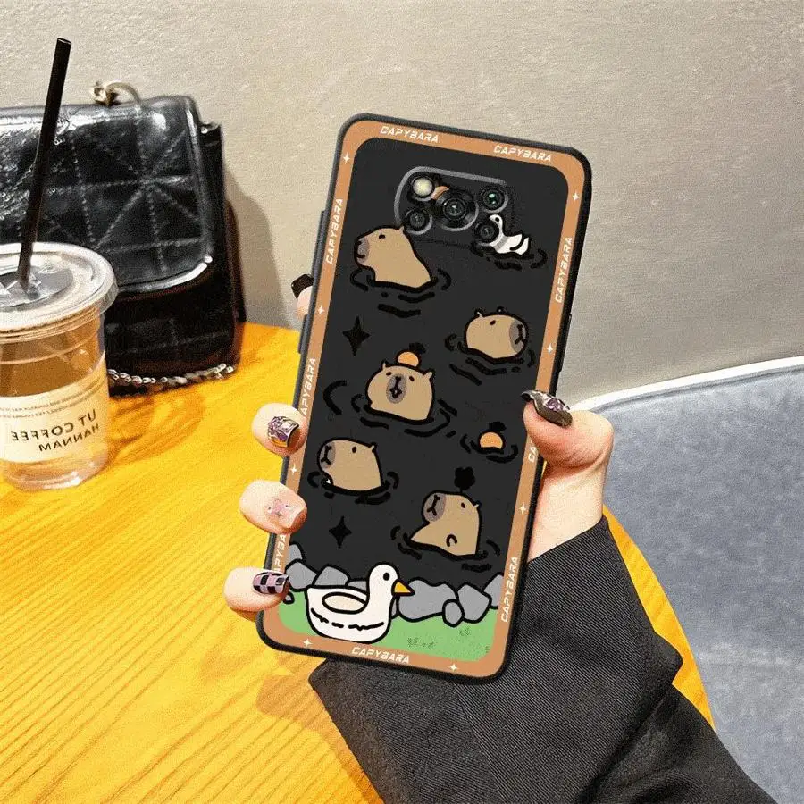 لطيف الكرتون كابيبارا الأسود لينة غطاء الهاتف القضية ل Xiaomi Poco M5 F1 C71 C61 F3 C75 X3 X4 X5 X7 Pro C40 C50 M3 M4 M7 Pro
