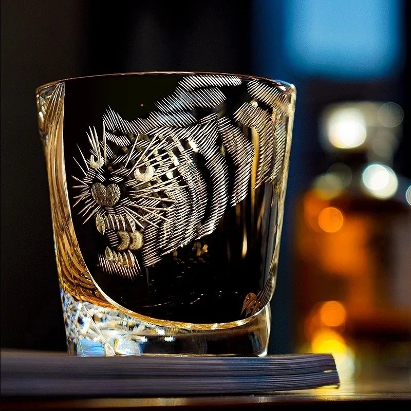 Copa de whisky de cristal de lujo, Tigre feroz Edo Kiriko, taza de whisky cortada a mano, copa de vino de Brandy, el mejor regalo para papá y marido