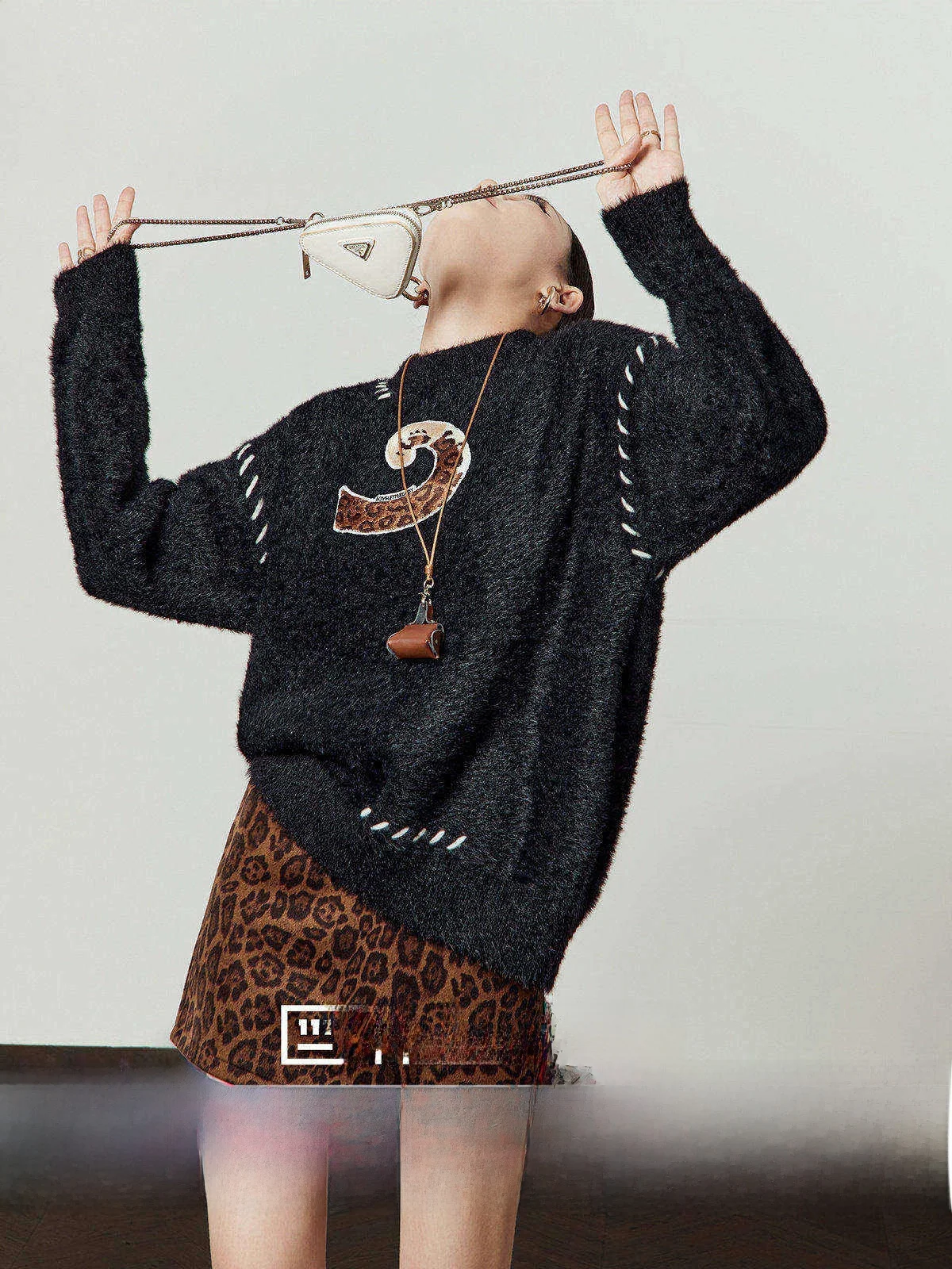 

Bla Knitted Loose Sweater Women's Spring New Sle Leopard Tail Print Splicing Comfortable Warmth round Ne Long Sve Top
