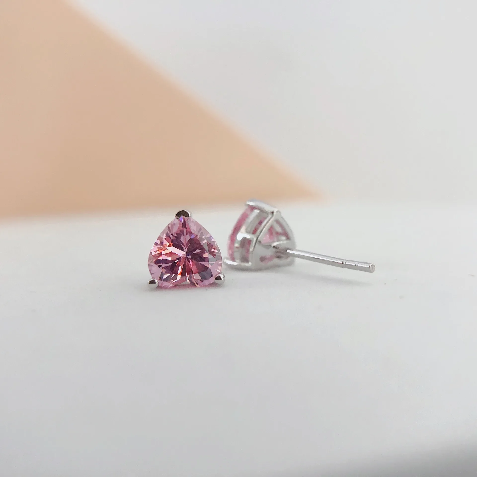 Solid Platinum PT950 Women's Earrings 1 Carat Heart Pink Diamond Stud Earrings 14K Gold Moissanite Earrings