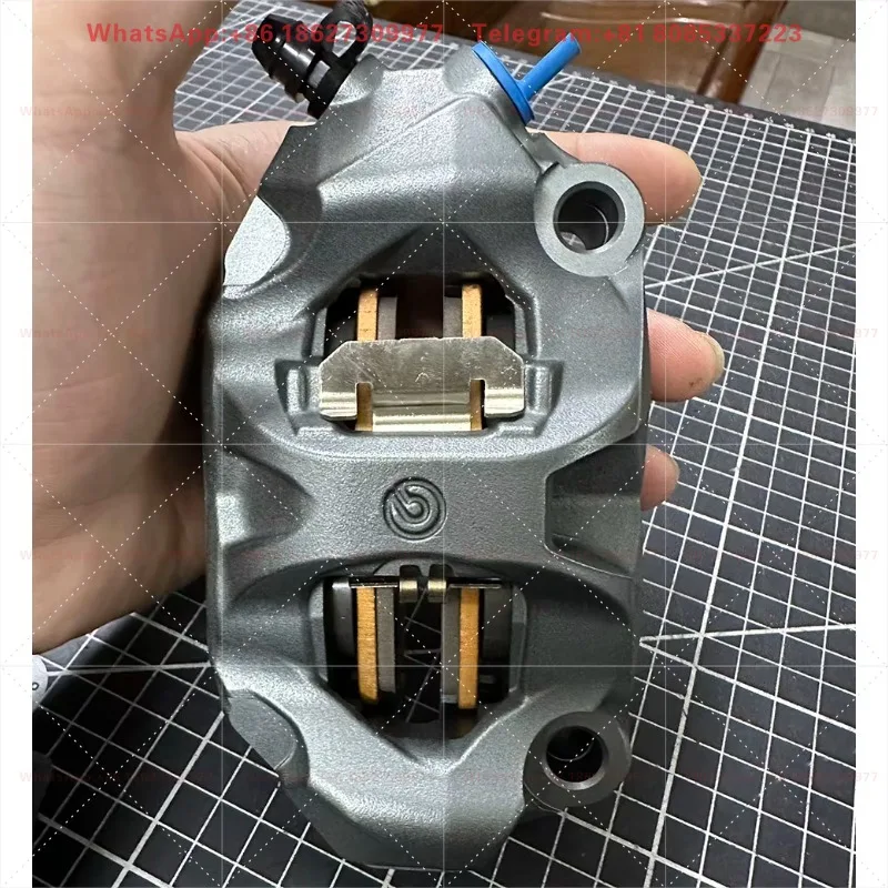 M50s 4 Piston Forged Brake Caliper Large Radiating Caliper For Electric Scooter