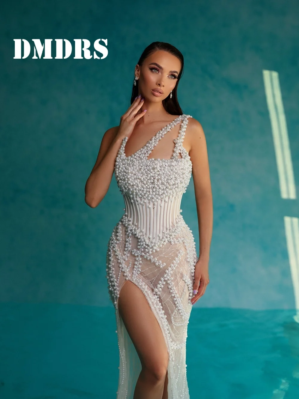 

Sexy Spaghetti Strapless Evening Dress 2025 Classic Crystal Beaded Party Gown Charming Pearl Floor Length Party Dresses فساتين س