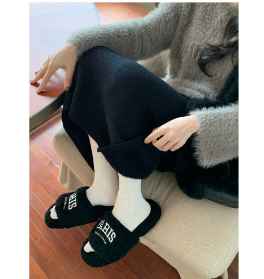 

Флисовая и утолщенная средняя и длинная трикотажная юбка для женщин. Зима 2024. Новая прямая юбка А-образной формы с высокой талией и бедрами.