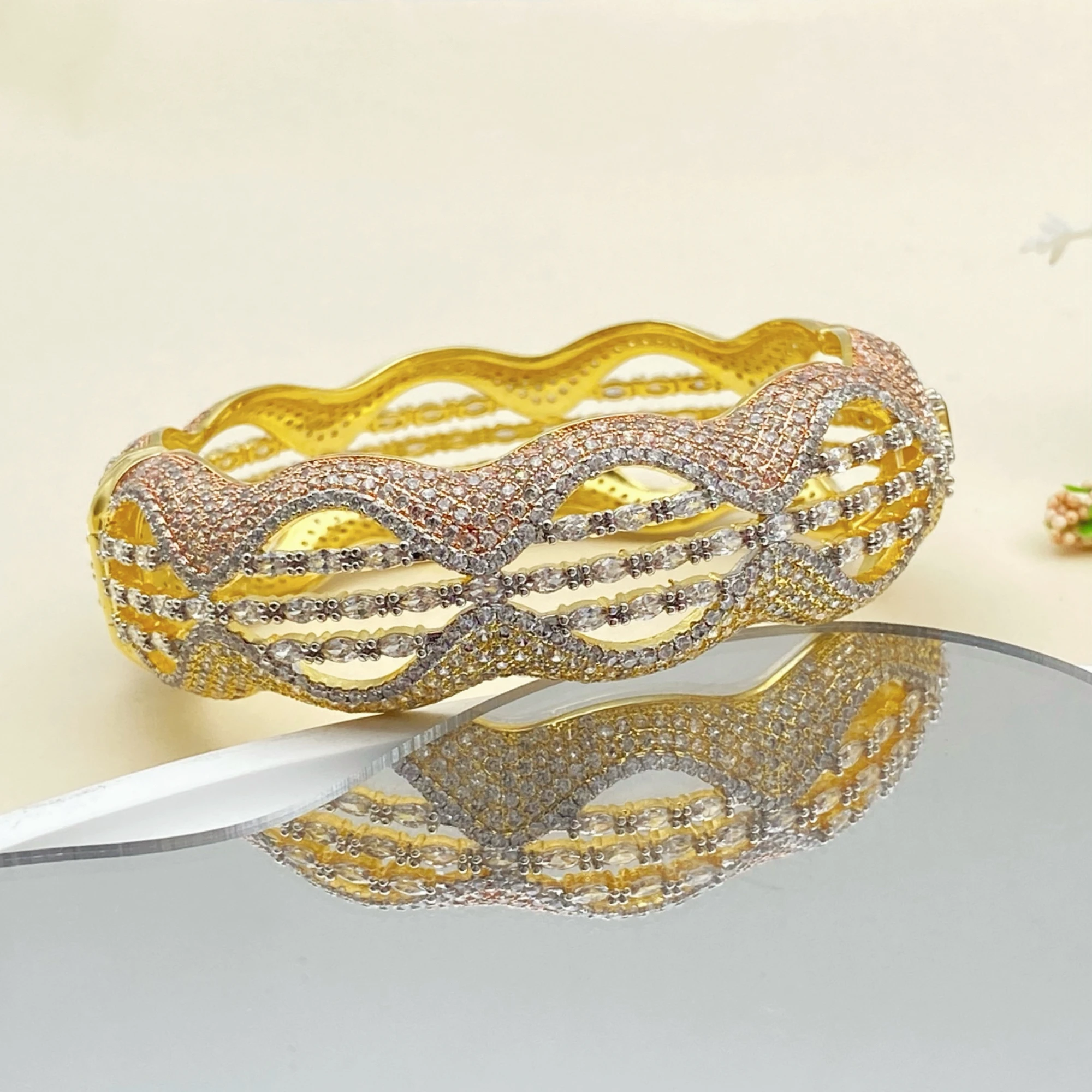 

Falair Dubai Banquet Luxury Cubic Zirconia Simulated Jewelry Gold-Plated Copper Craft Women's Shining Bracelet Ring 2 Piece Set