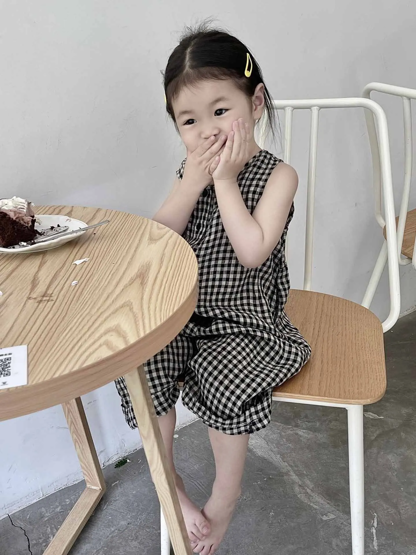 Children\'s Black And White Checkered Jumpsuit New Summer Style Sleeveless Loose Fitting Rompers For Boys Girls Casual Clothes