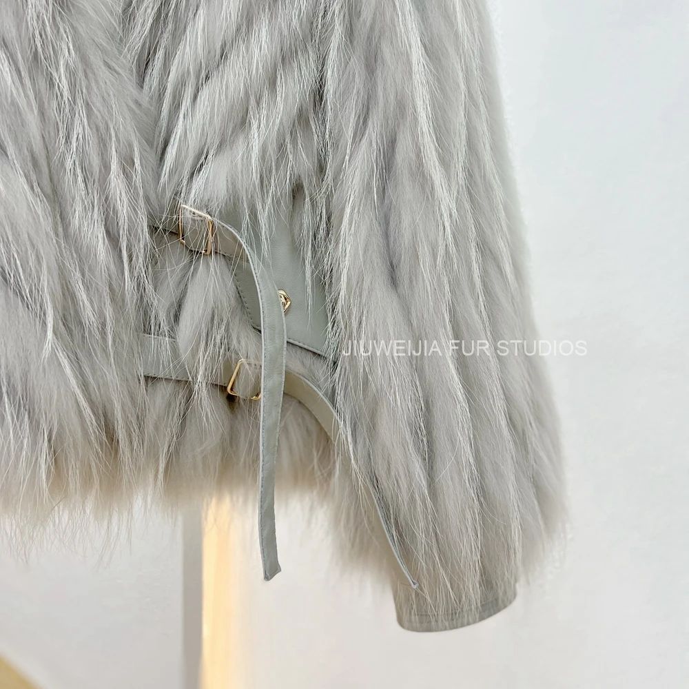 2026 Winter New Fur Strip Sewed Together Short Style Thin Raccoon Fur Fox Fur Coat Young Women's Coat