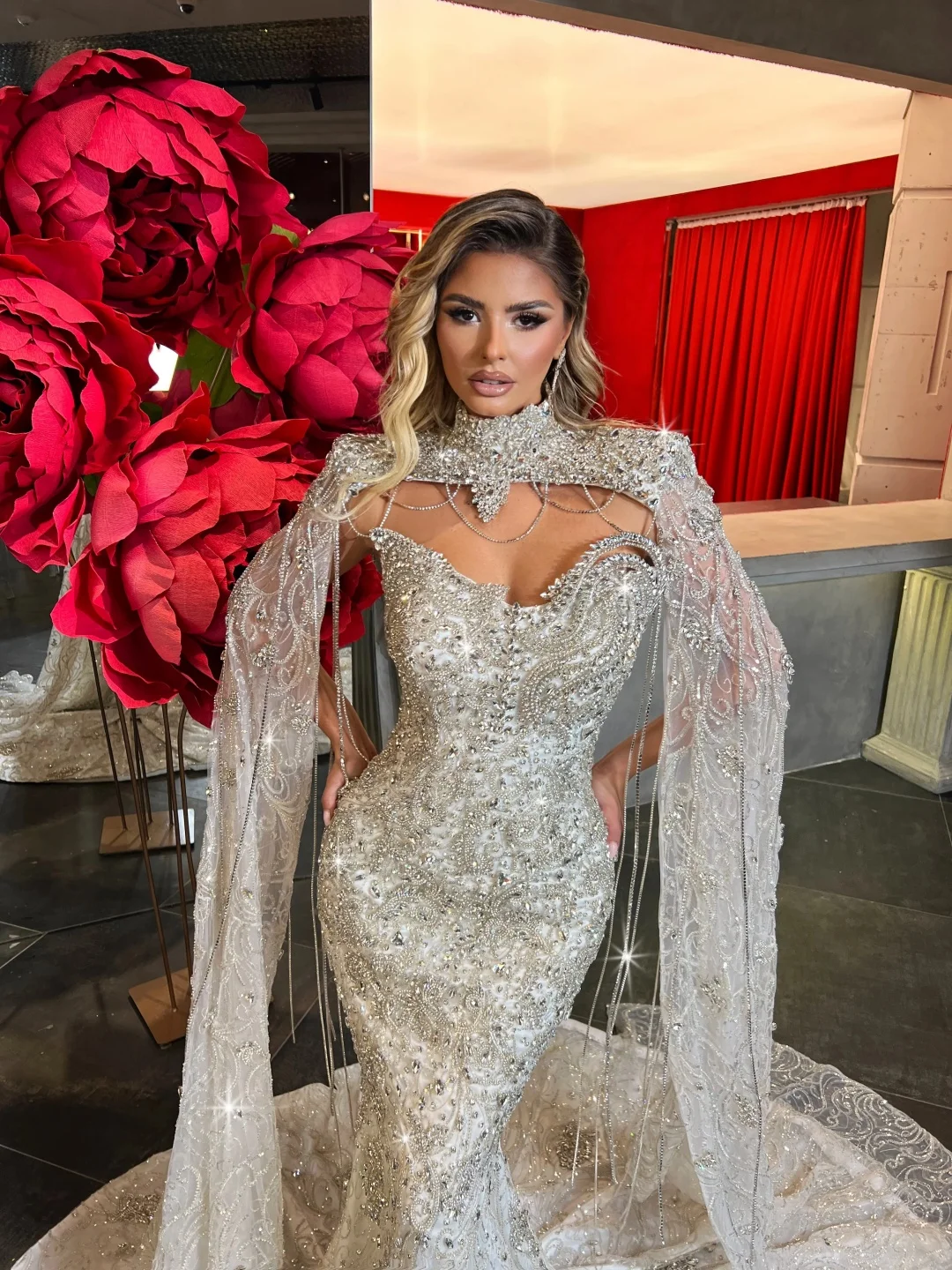 ชุดราตรีหรูหรา ทรงเมอร์เมด สายเดี่ยว ประดับคริสตัล เปิดหลัง ไม่มีแขน ชุดราตรีออกงาน  แบบสั่งตัด