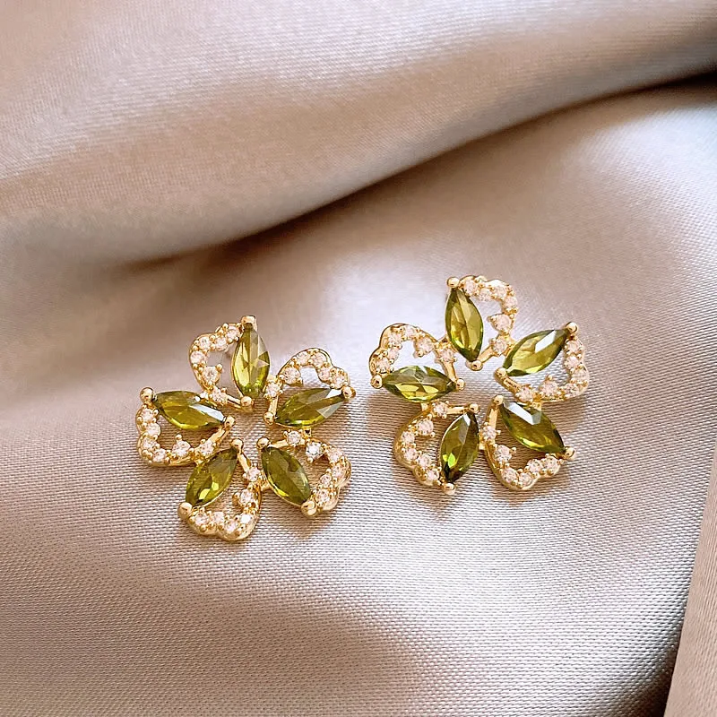 Boucles d'oreilles clous fleur - Ethnic Wear In Fashion avis et prix