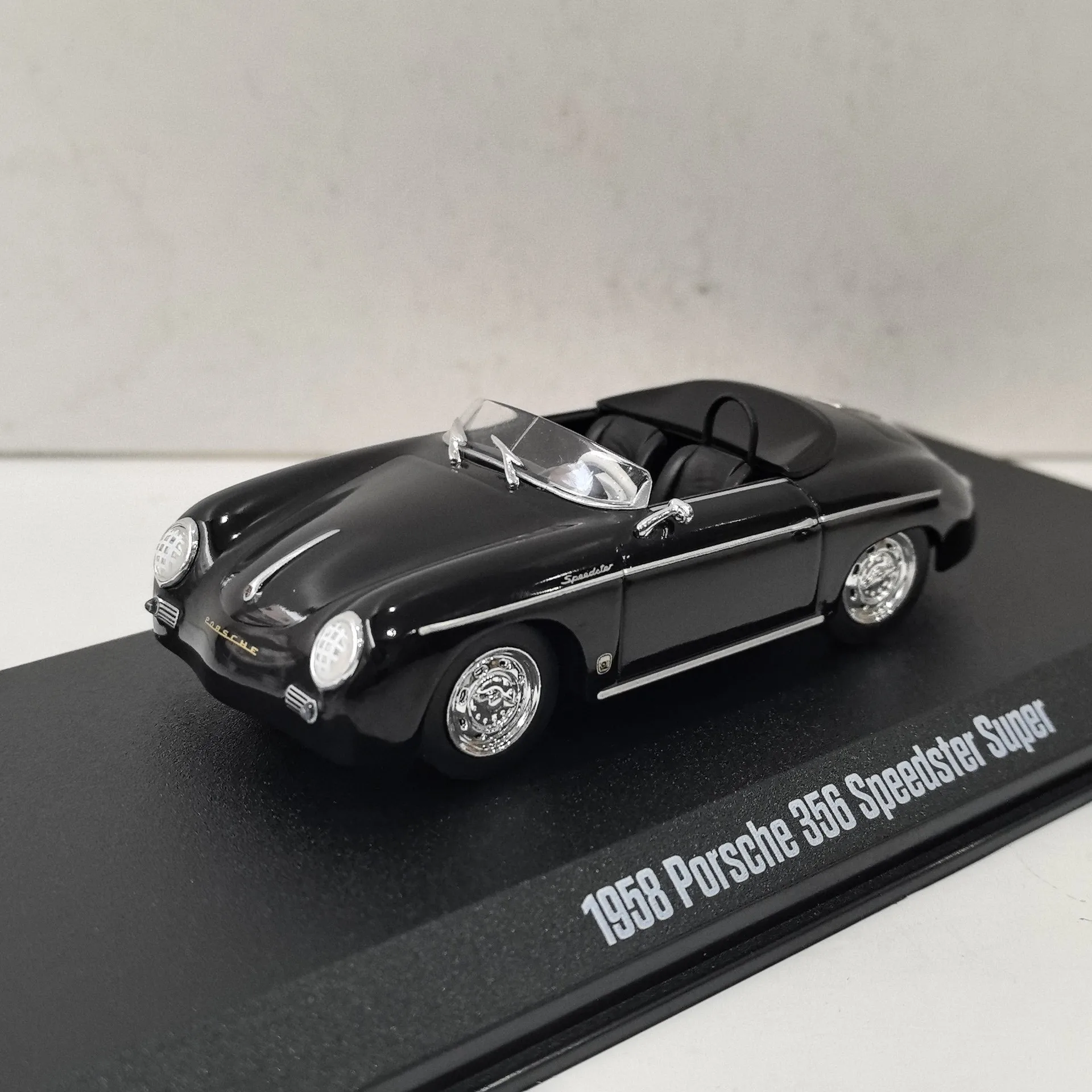 

Diecast Green 1/43 Scale PORSCHE 356 1958 Porsche Car Alloy Car Model Collectible Toy Gift Souvenir Display Ornament