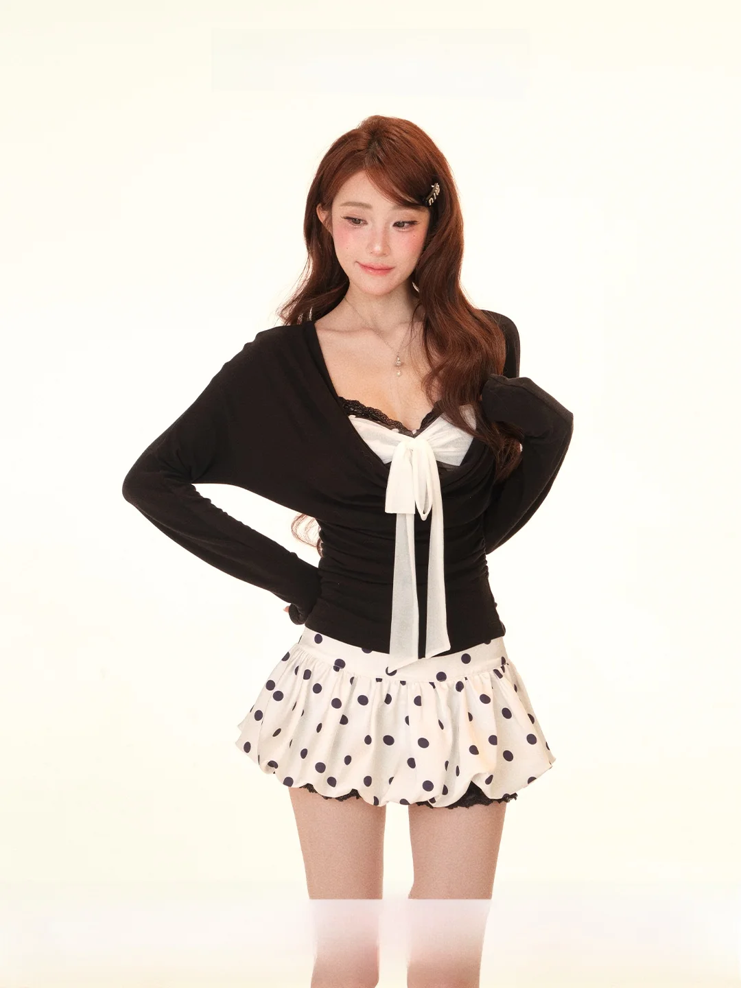 

Spring Season Tee-Piece Set with Silk-Like Collar Top Color Blo Strap Satin Polka Dot Bloom Skirt Pants by Melu Bibo