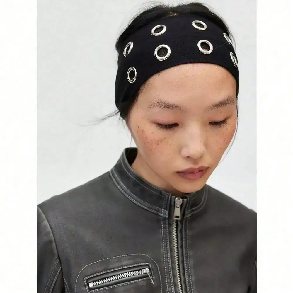 

1pc Fashion Punk Headband, Gothic Style Soft Non-Slip Elastic Hollow Beach/Holiday Headband, Stretchy Yoga Sports Headband, Versatile For Daily Wear