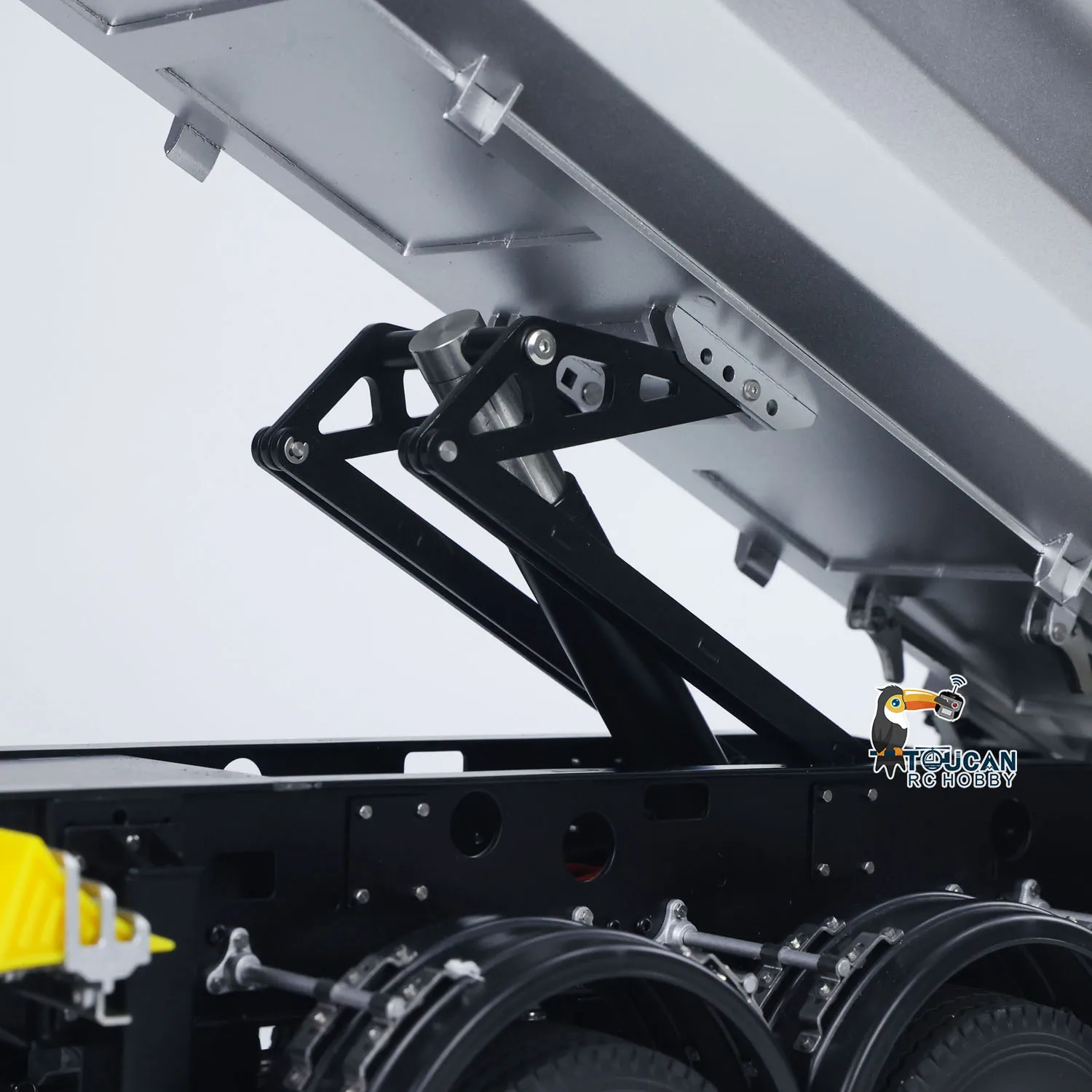 

1/14 Kabolite 5801 RC Тракторный грузовик 4X4 с 3 осими Электрический подъемный самосвал Радиоуправляемый грузовик Автомобили Световой звук Модель автомобиля Игрушки