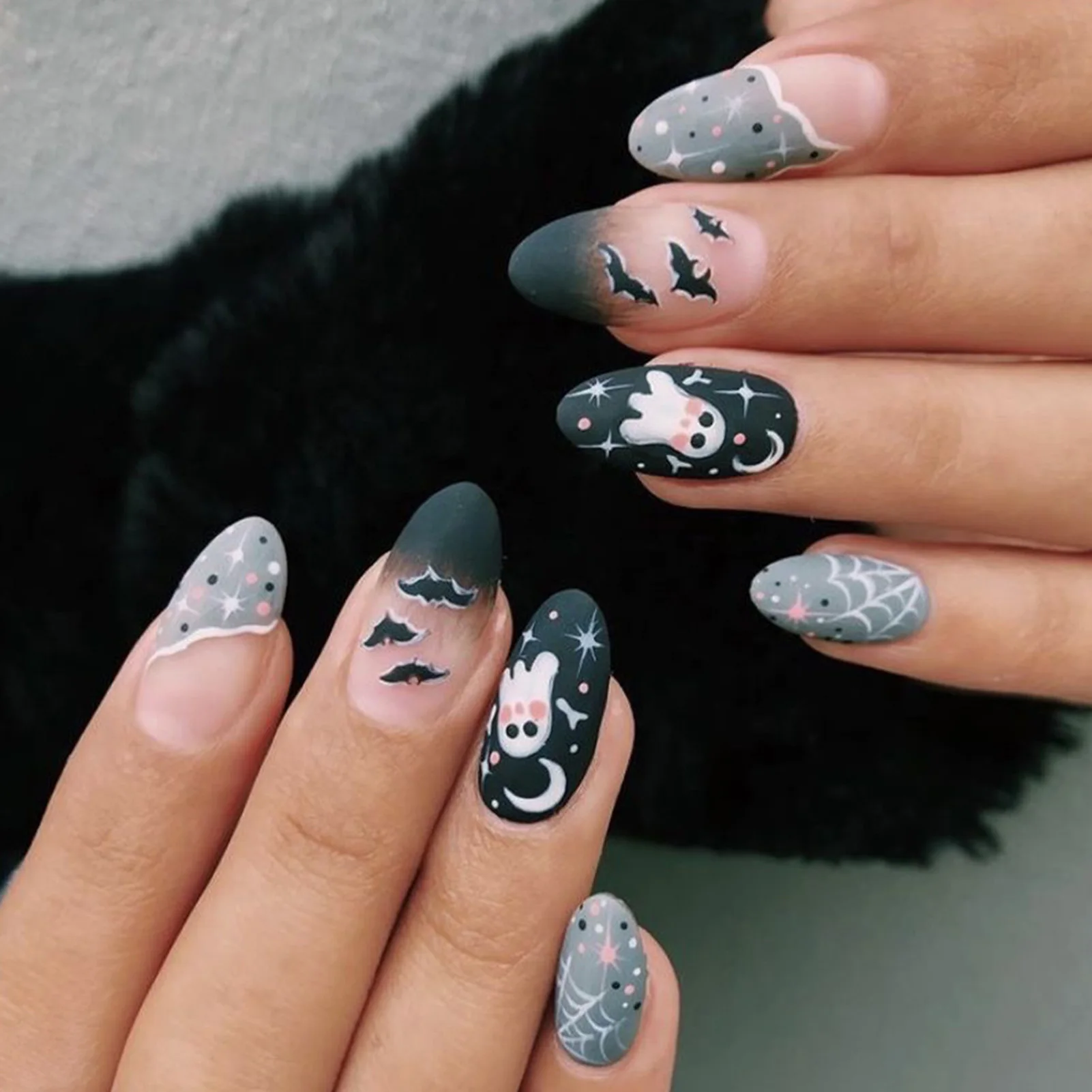 24pcs Grey French Style Press On Nails Gradient Black Cute Ghost Bat Spider Web Designs Halloween Fake Nails Almond False Nail