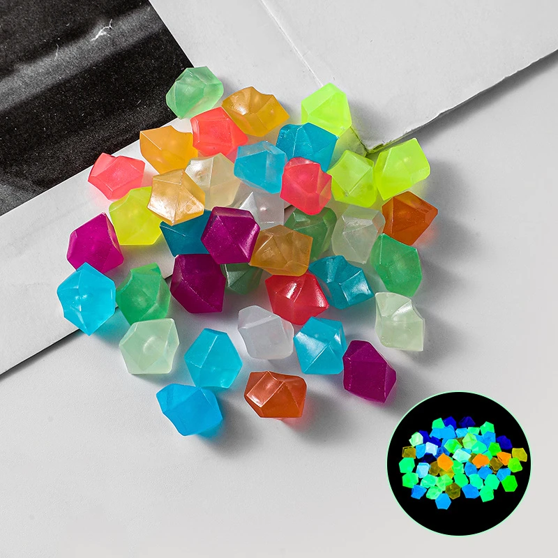 

100PCS/pack Diamond-Shaped Mini Luminous Stone Fish Tank Aquarium Gardening Landscaping Resin Glowing Stone