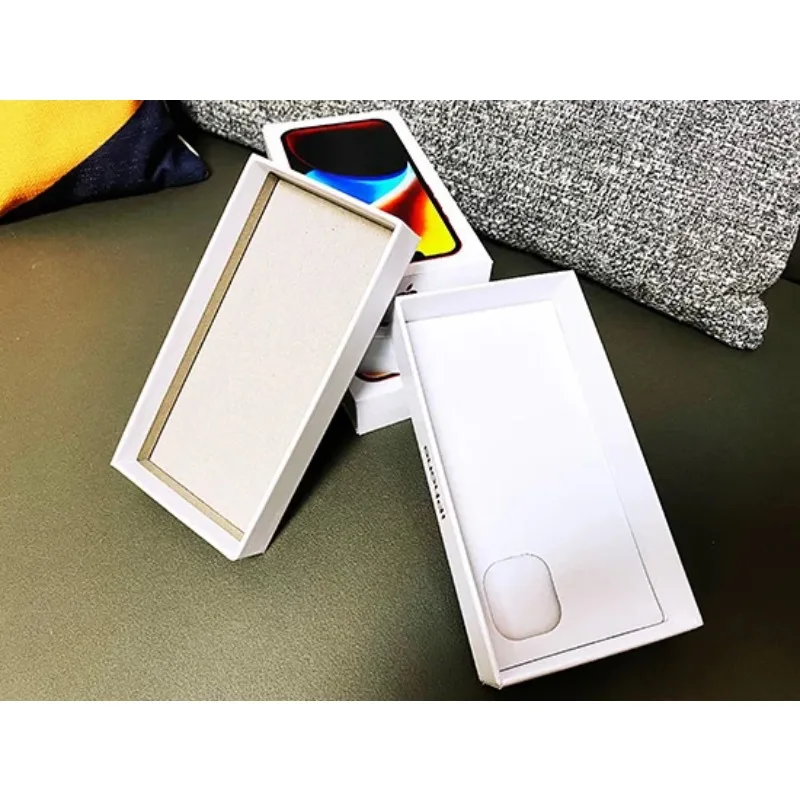 Vermenigvuldigen van telefoondozen (4 dozen) Goocheltrucs Visuele lege doos Verschijnen Echte telefoon Magia Grappig Close-up Straatillusies Gimmicks