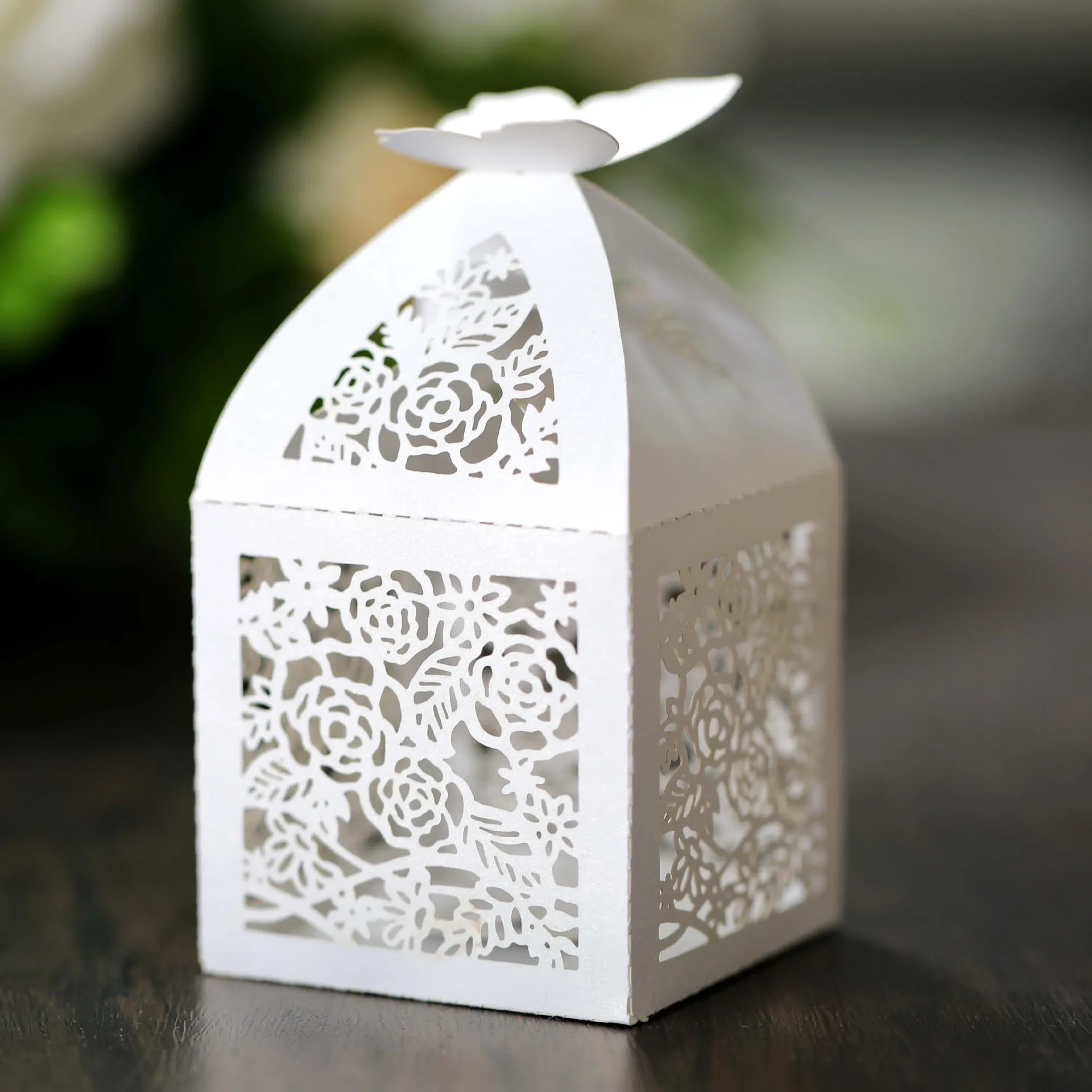 Caja de dulces con diseño de flor de rosa y mariposa, bolsa hueca con láser, embalaje de papel para regalo, decoración para fiesta de cumpleaños y boda, 25 uds.