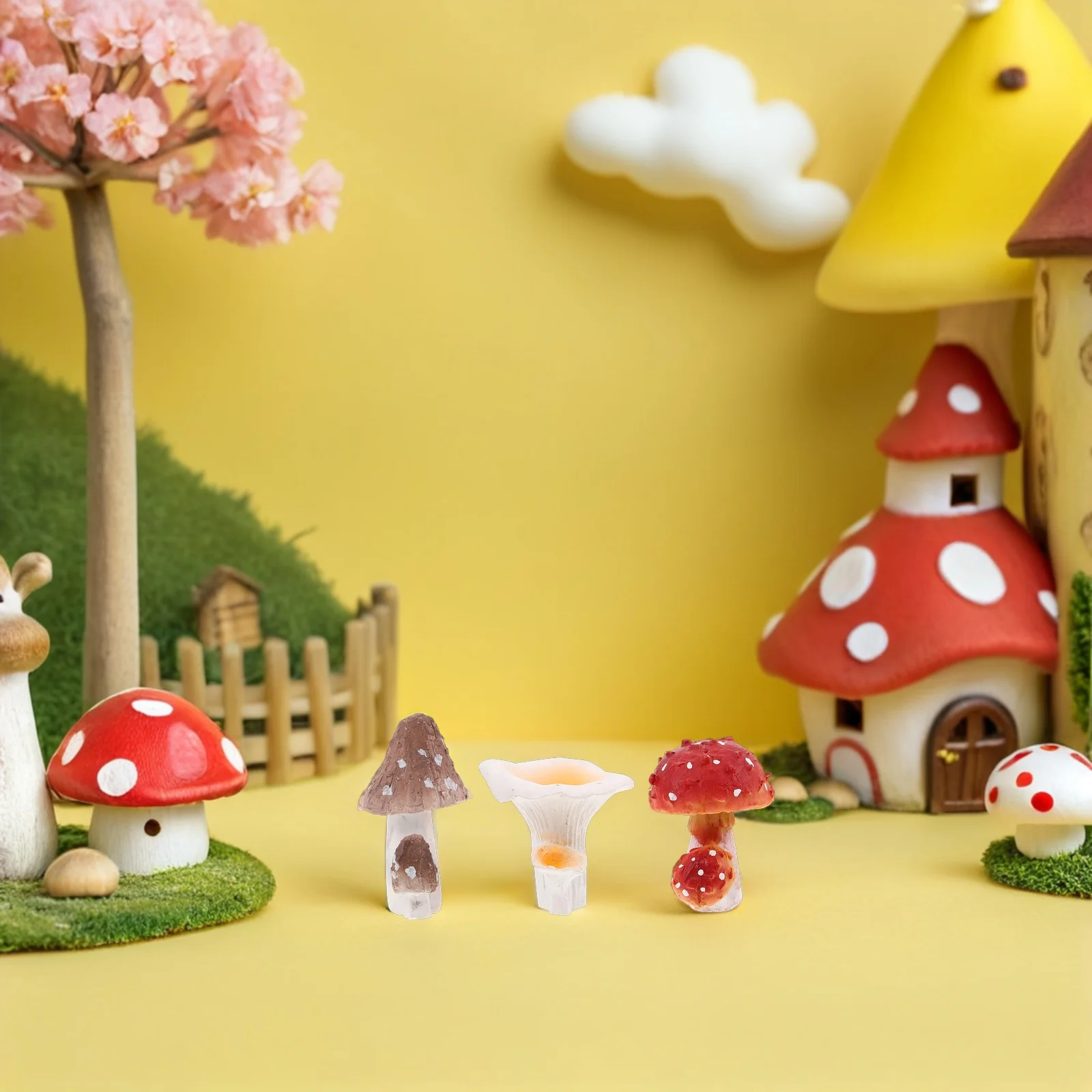 

3Pcs Outdoor Mushroom Decoration Realistic Artificial Mini Mushrooms for Garden Bonsai Pots Micro Landscape Fairy Garden