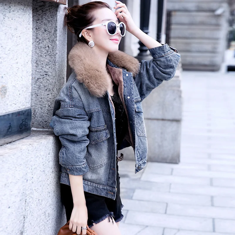 Women's Denim Jacket Winter Thickened Faux Fur Collar Short Loose Cotton Coat Handmade Ripped Button Closure Long Sleeve