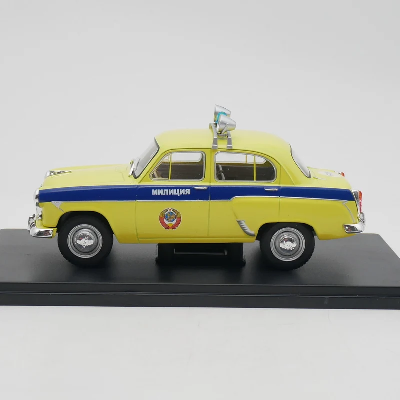 Diecast IXO 1:24 Scale Moskvich 407 Police Car Alloy Collectible Toy Gift Souvenir Display Ornament