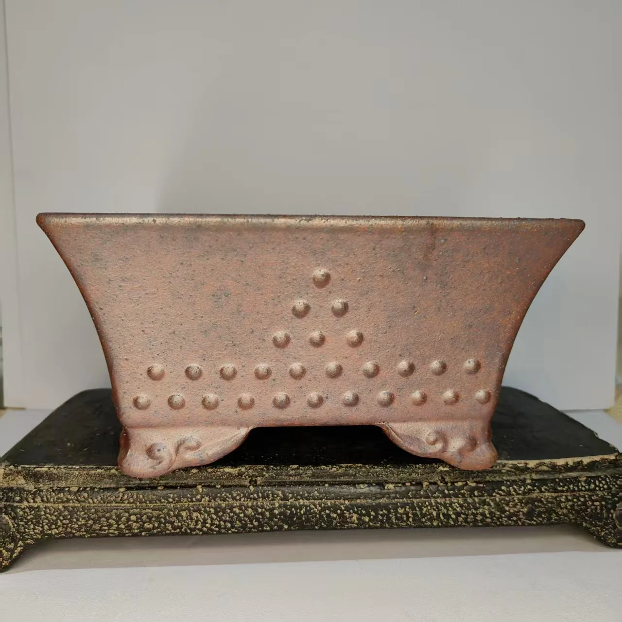 

Square shape Unglzed Nail style Yixing Clay Bonsai Pot with Cloud feet Desgin