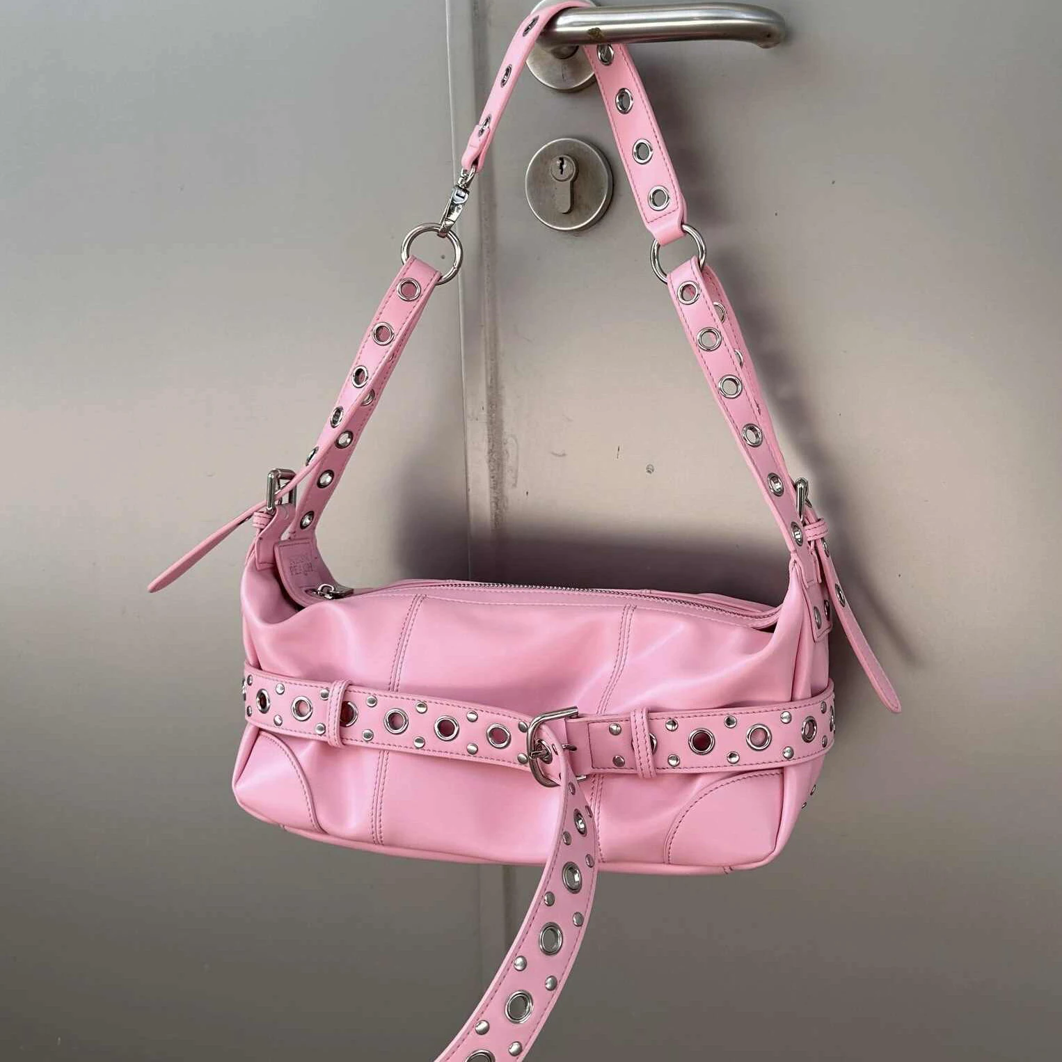 

Women New Style Rivet Design Motorcycle Underarm Bag European American Fashion Trendy Retro Spicl Girl Belt Single Shoulder Bag