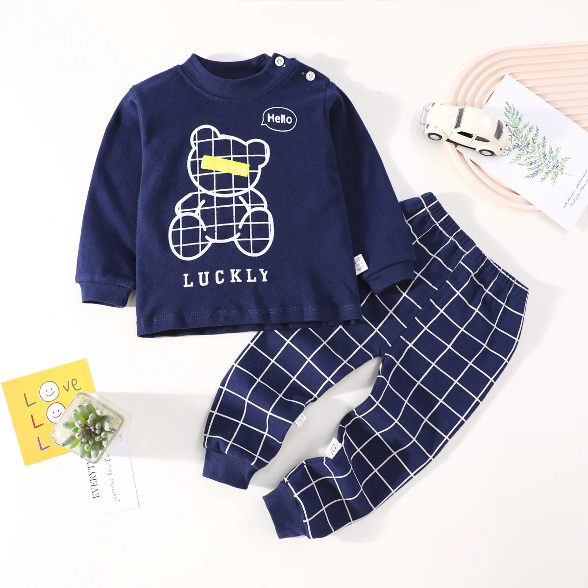 Hibobi-Conjunto de ropa de estar por casa para niños, Top de manga larga con estampado de oso de dibujos animados, pantalones cómodos a juego, 100% algodón, 2 piezas