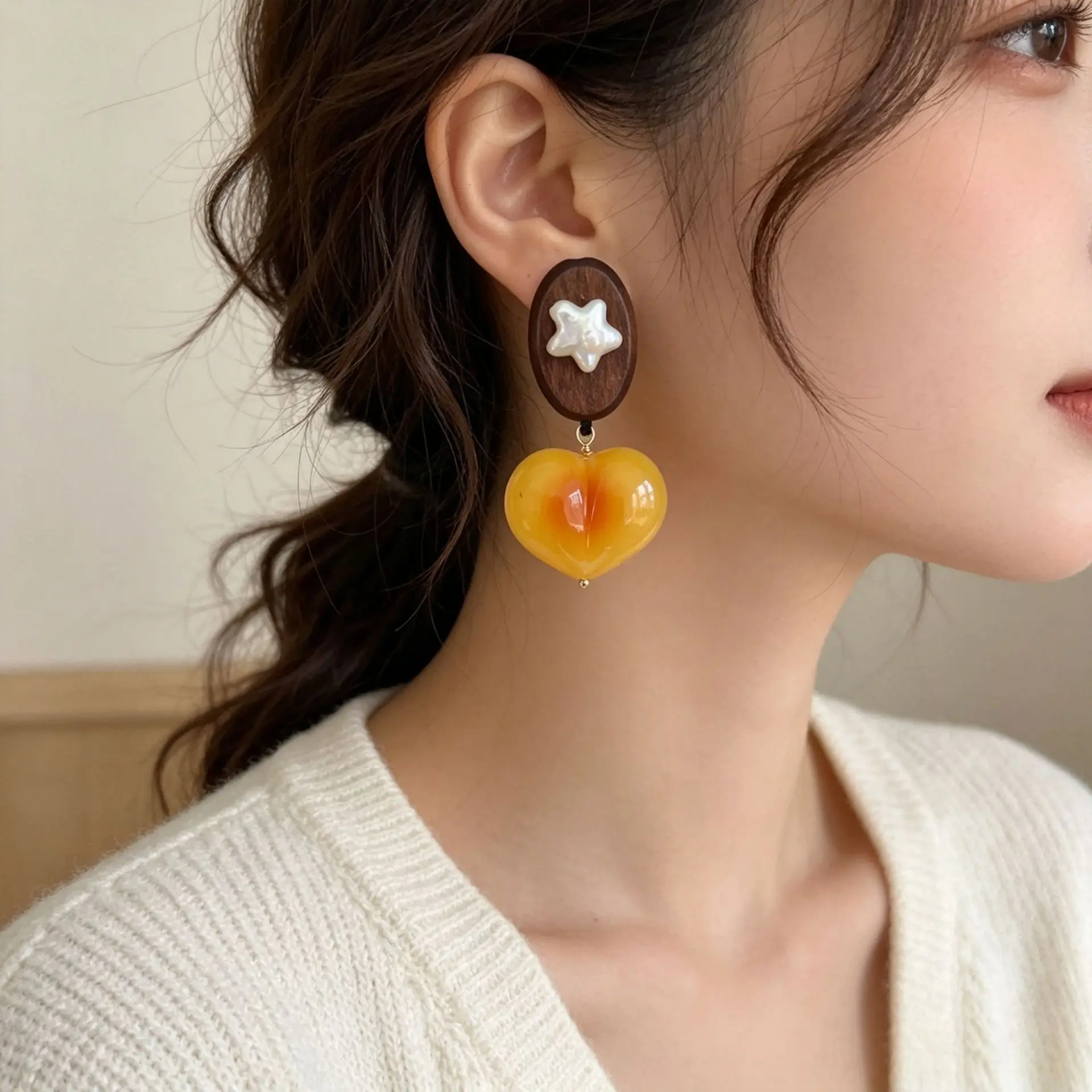 Retro dark brown solid wood five-pointed star baroque pearl earrings beeswax yellow love literary long earrings women