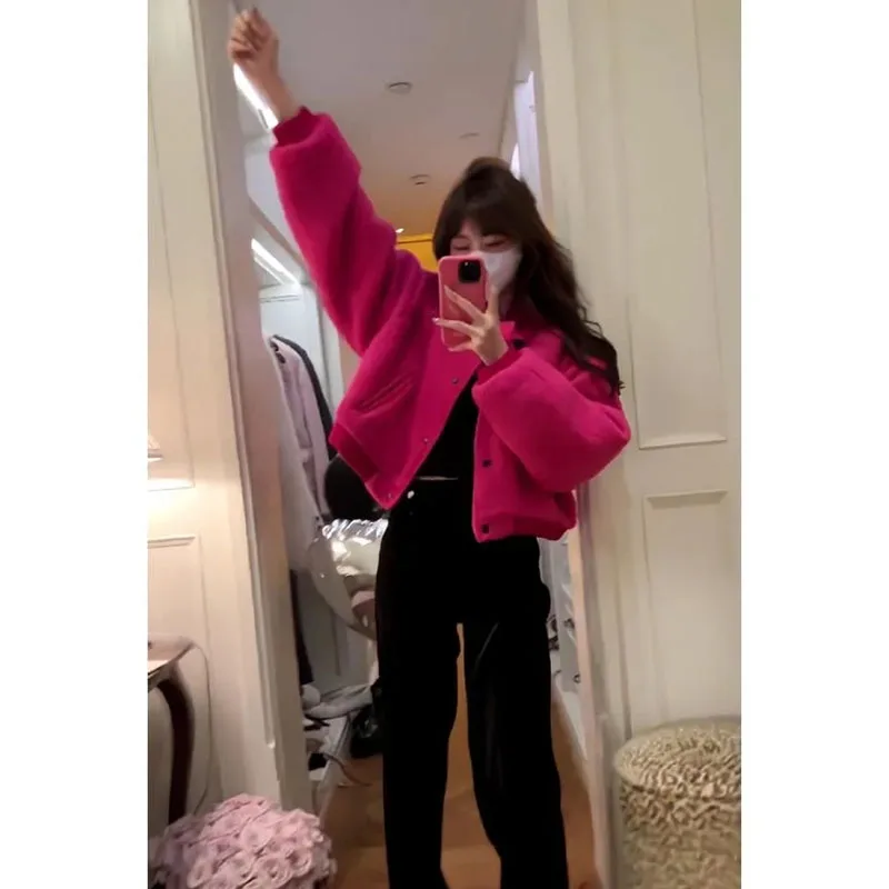 เสื้อแจ็คเก็ตสั้นผู้หญิงสำหรับฤดูใบไม้ร่วงและฤดูหนาว แฟชั่นสไตล์เกาหลี ตกแต่งผ้าขนแกะ แขนยาว สวมใส่สบาย