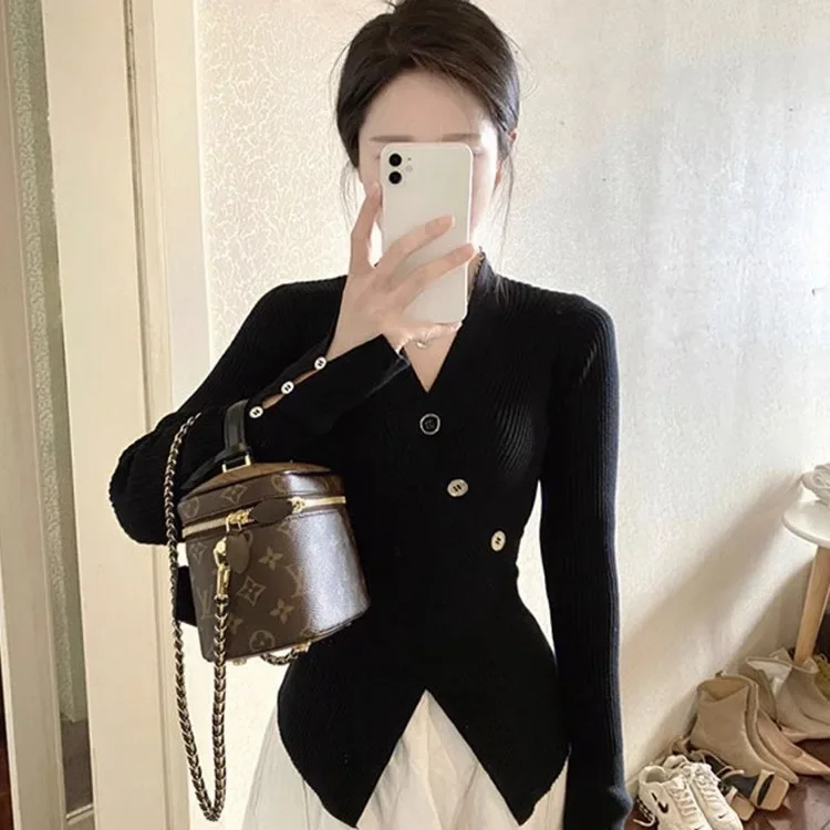 

Sweater Women's 2024 Autumn and Winter New Design Long Sleeved Temperament Inner Lining V-neck Slim Fit Knit Sweater Top